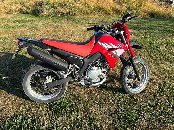 Yamaha XT125R 2 of 6