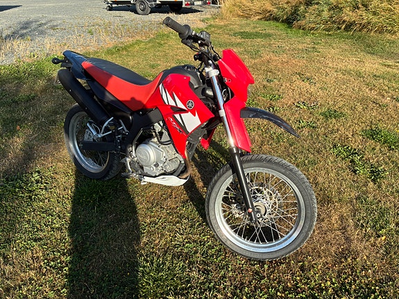Yamaha XT125R 3 of 6
