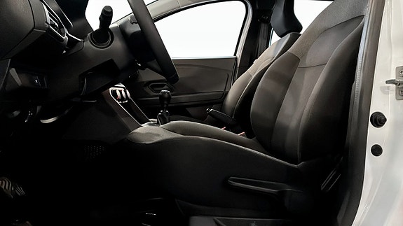 Dacia Sandero 9 of 15