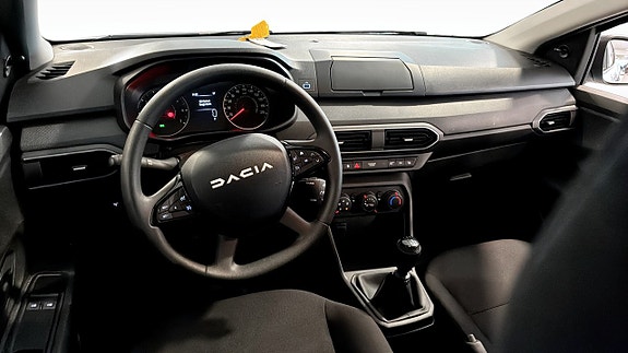 Dacia Sandero 7 of 15