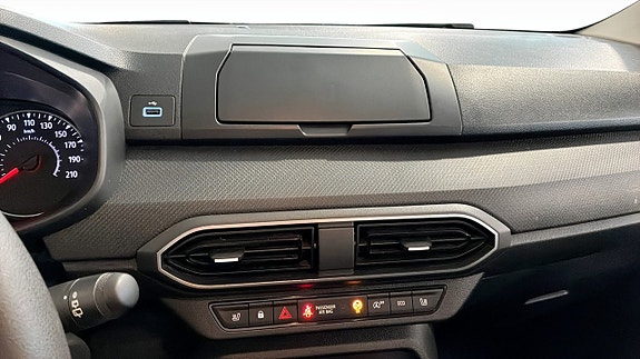 Dacia Sandero 11 of 15