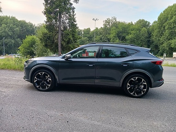 Cupra Formentor 2 of 8