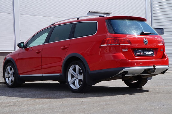 Volkswagen Passat Alltrack 4 of 21