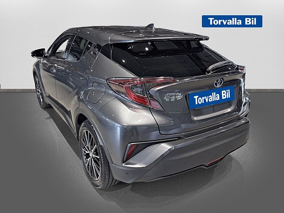 Toyota C-HR 6 of 13