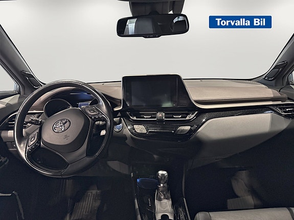 Toyota C-HR 7 of 13