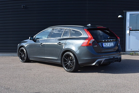 Volvo V60 4 of 18