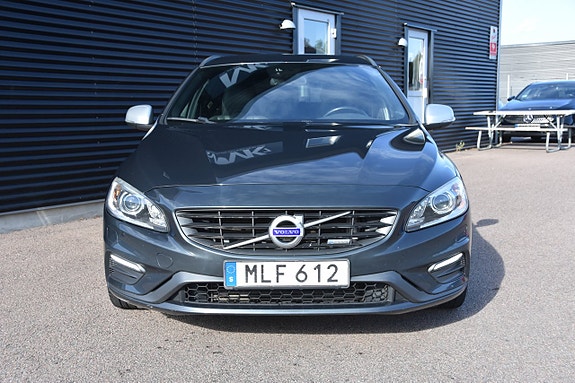 Volvo V60 2 of 18