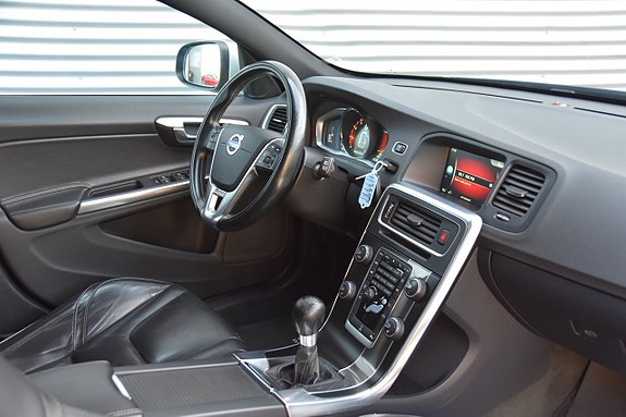 Volvo V60 10 of 18