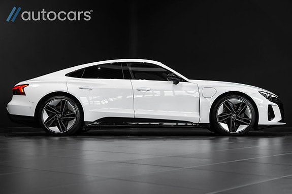Audi e-tron GT 2 of 30