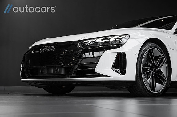 Audi e-tron GT 11 of 30
