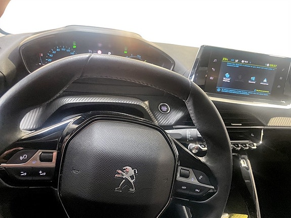 Peugeot e-208 7 of 15