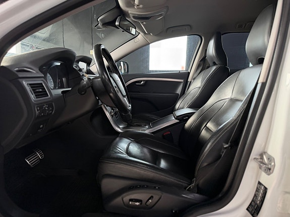 Volvo XC70 7 of 15