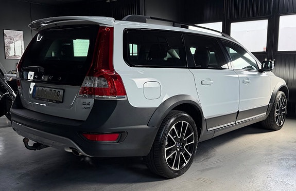 Volvo XC70 4 of 15
