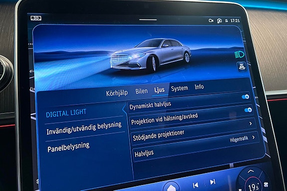 Mercedes-Benz S580 e 26 of 30