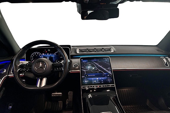 Mercedes-Benz S580 e 8 of 30
