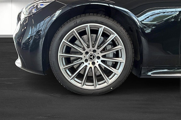 Mercedes-Benz S580 e 11 of 30