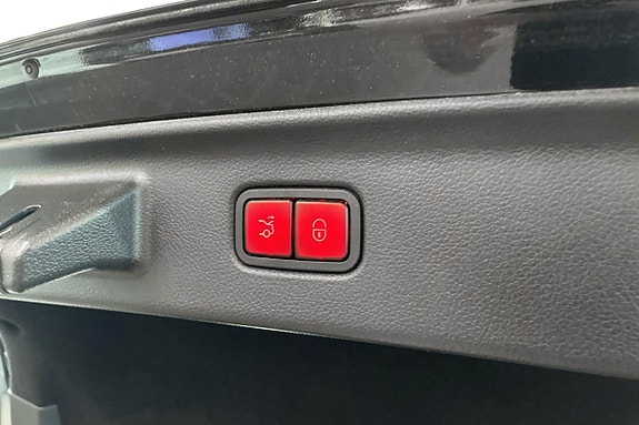 Mercedes-Benz S580 e 13 of 30
