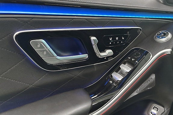 Mercedes-Benz S580 e 14 of 30