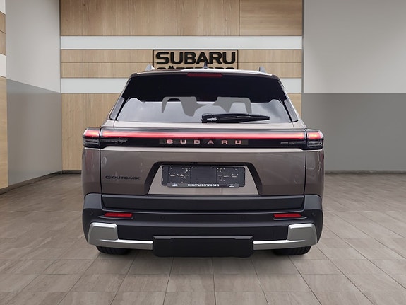 Subaru E-Outback 4 of 15