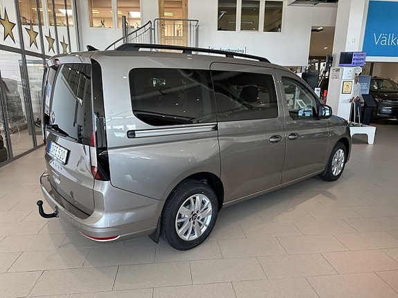Volkswagen Caddy Maxi 2 of 6