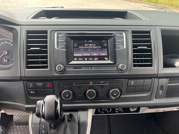 Volkswagen Transporter 18 of 22