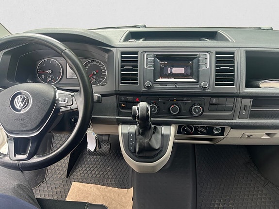 Volkswagen Transporter 12 of 22