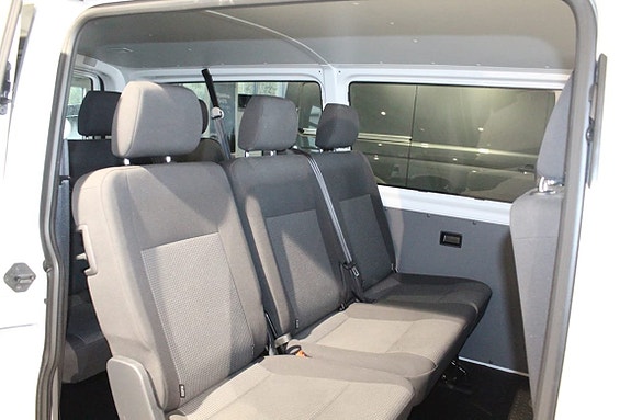 Volkswagen Transporter 10 of 15