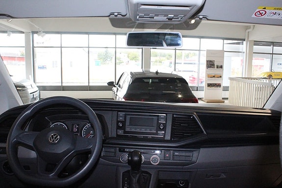Volkswagen Transporter 12 of 15