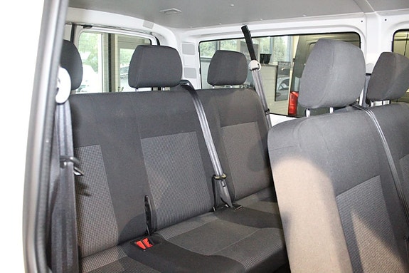 Volkswagen Transporter 11 of 15