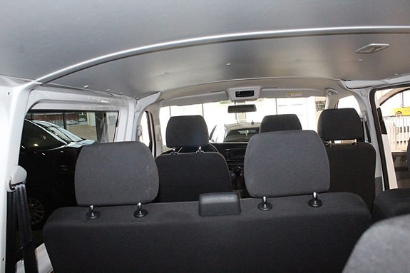 Volkswagen Transporter 13 of 15