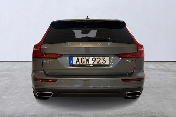 Volvo V60 Cross Country 5 of 14