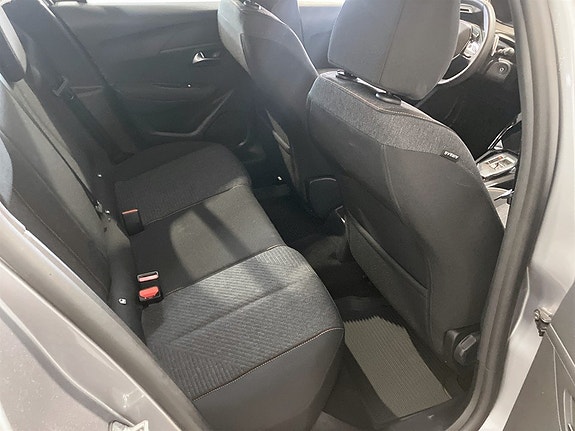 Peugeot 208 12 of 15