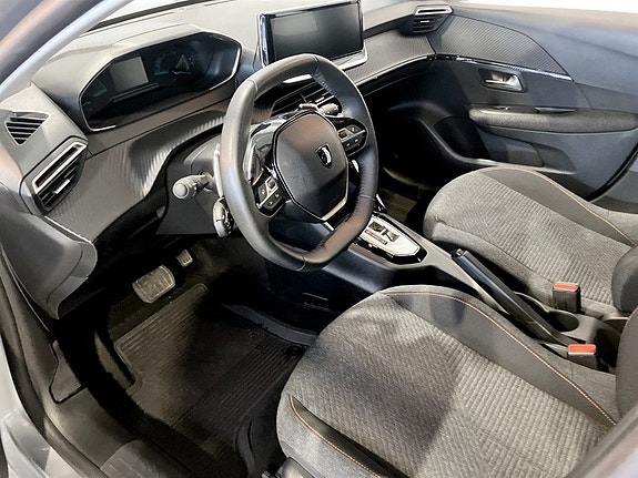 Peugeot 208 4 of 15