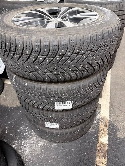 Volvo XC60 25 of 25