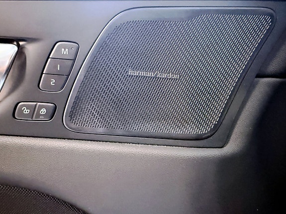 Volvo XC60 22 of 25