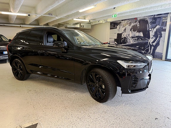 Volvo XC60 2 of 25