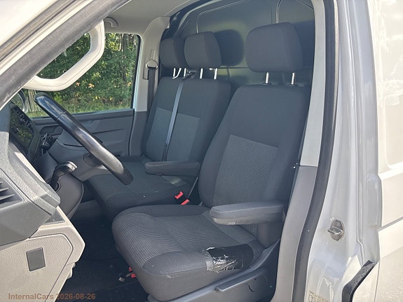 Volkswagen Transporter 16 of 26