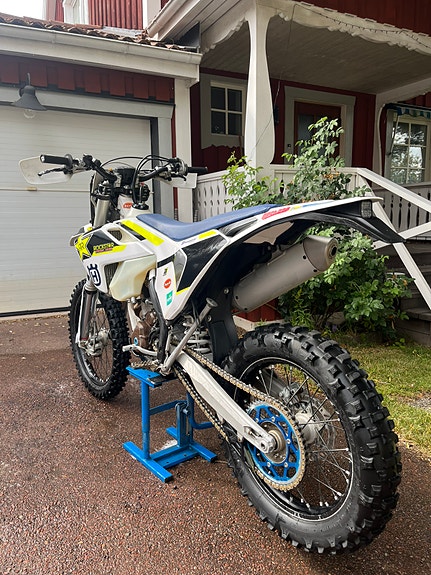 Husqvarna FE250 3 of 3