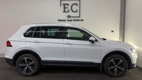Volkswagen Tiguan 10 of 22