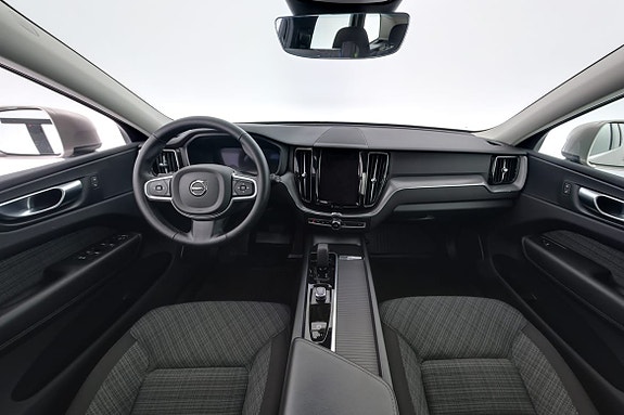 Volvo XC60 7 of 17