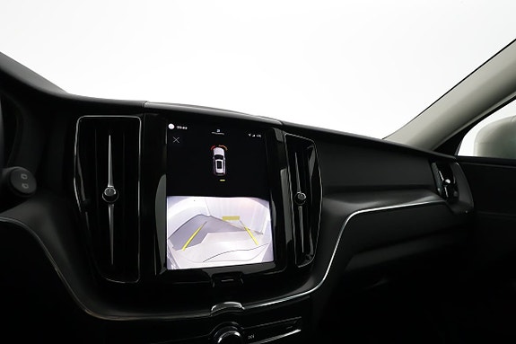 Volvo XC60 13 of 17
