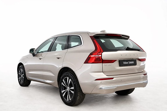 Volvo XC60 3 of 17