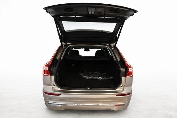 Volvo XC60 16 of 17