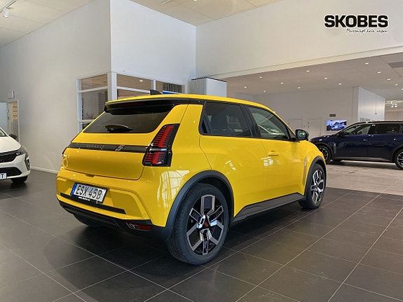 Renault 5 E-Tech 6 of 19
