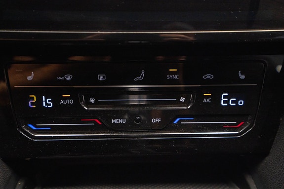 Volkswagen Passat 21 of 23