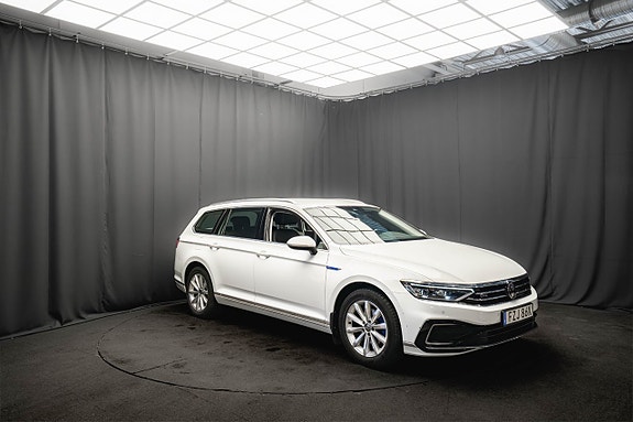 Volkswagen Passat 5 of 23