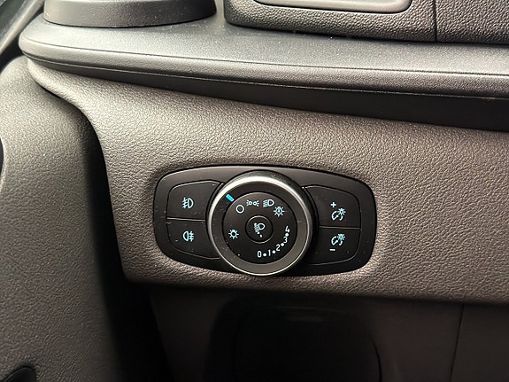Ford Transit Custom 15 of 29
