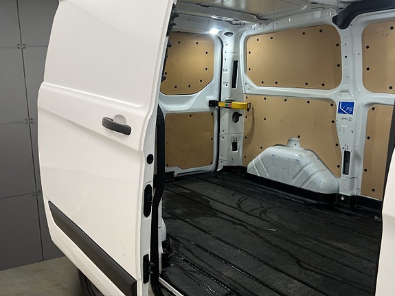Ford Transit Custom 11 of 29