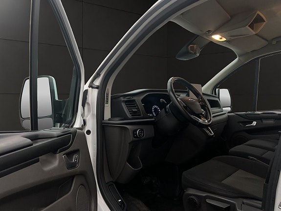 Ford Transit Custom 13 of 29