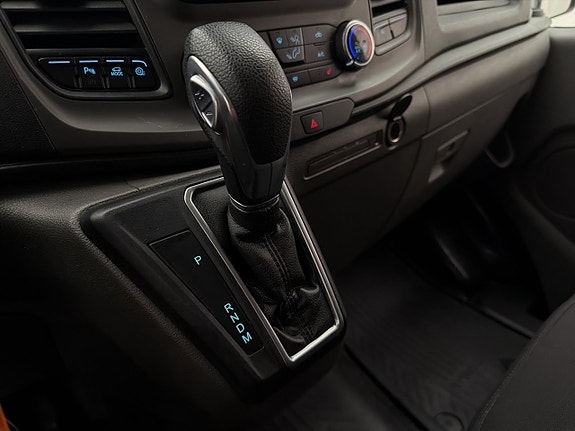 Ford Transit Custom 23 of 29